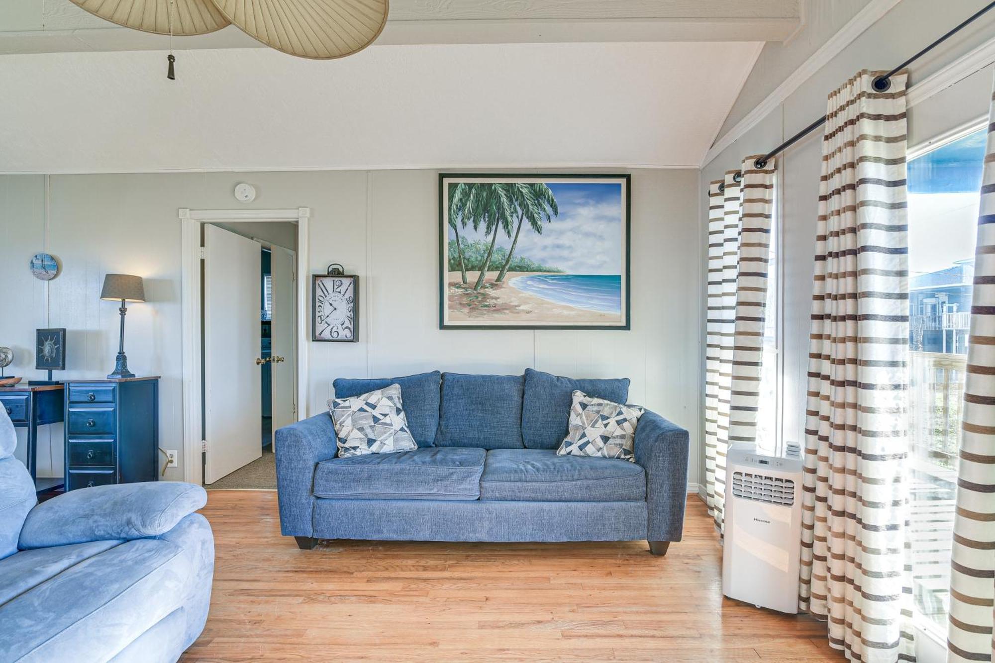 Second-Row Surfside Beach House Newly Renovated! 外观 照片