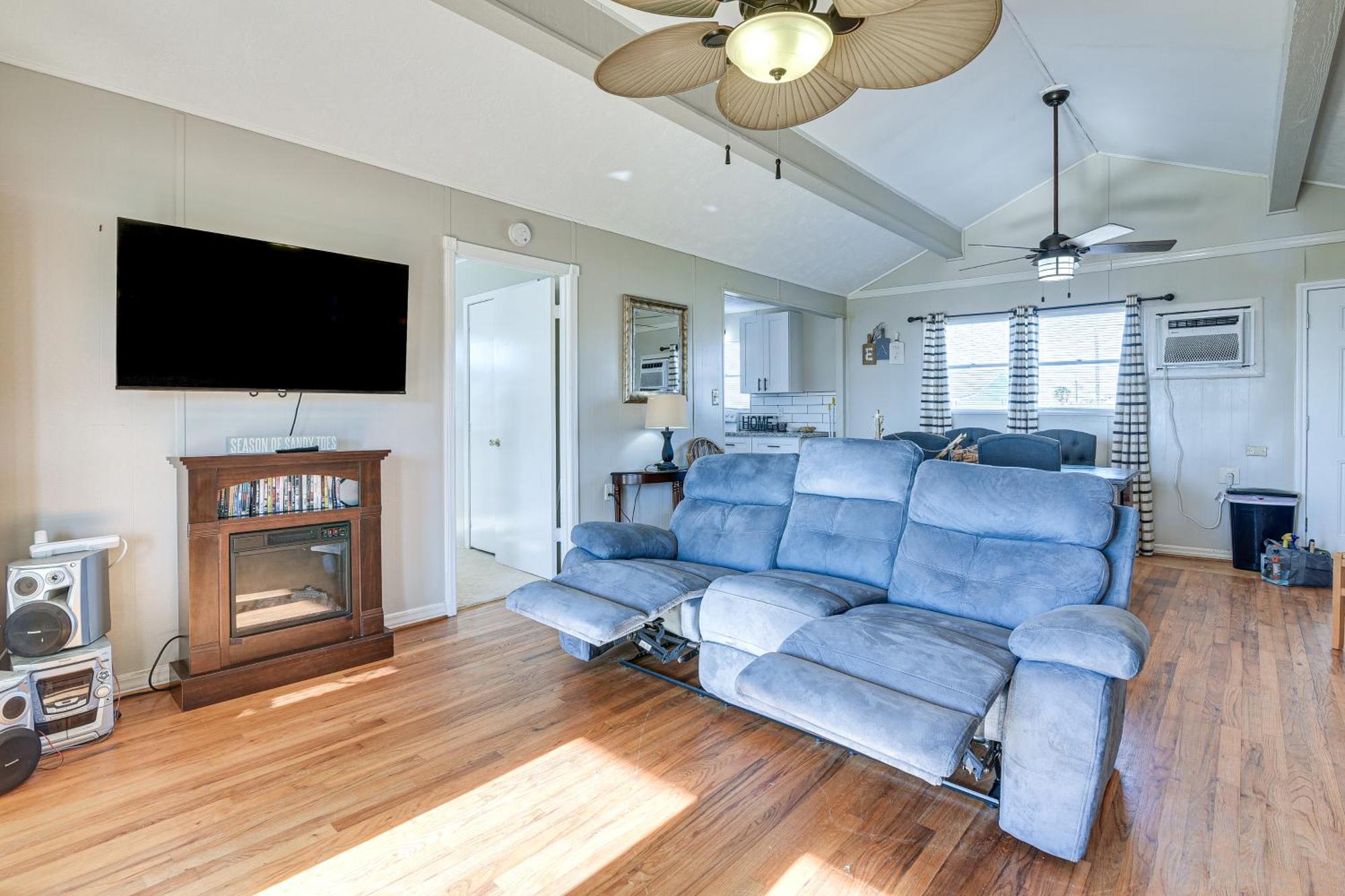 Second-Row Surfside Beach House Newly Renovated! 外观 照片