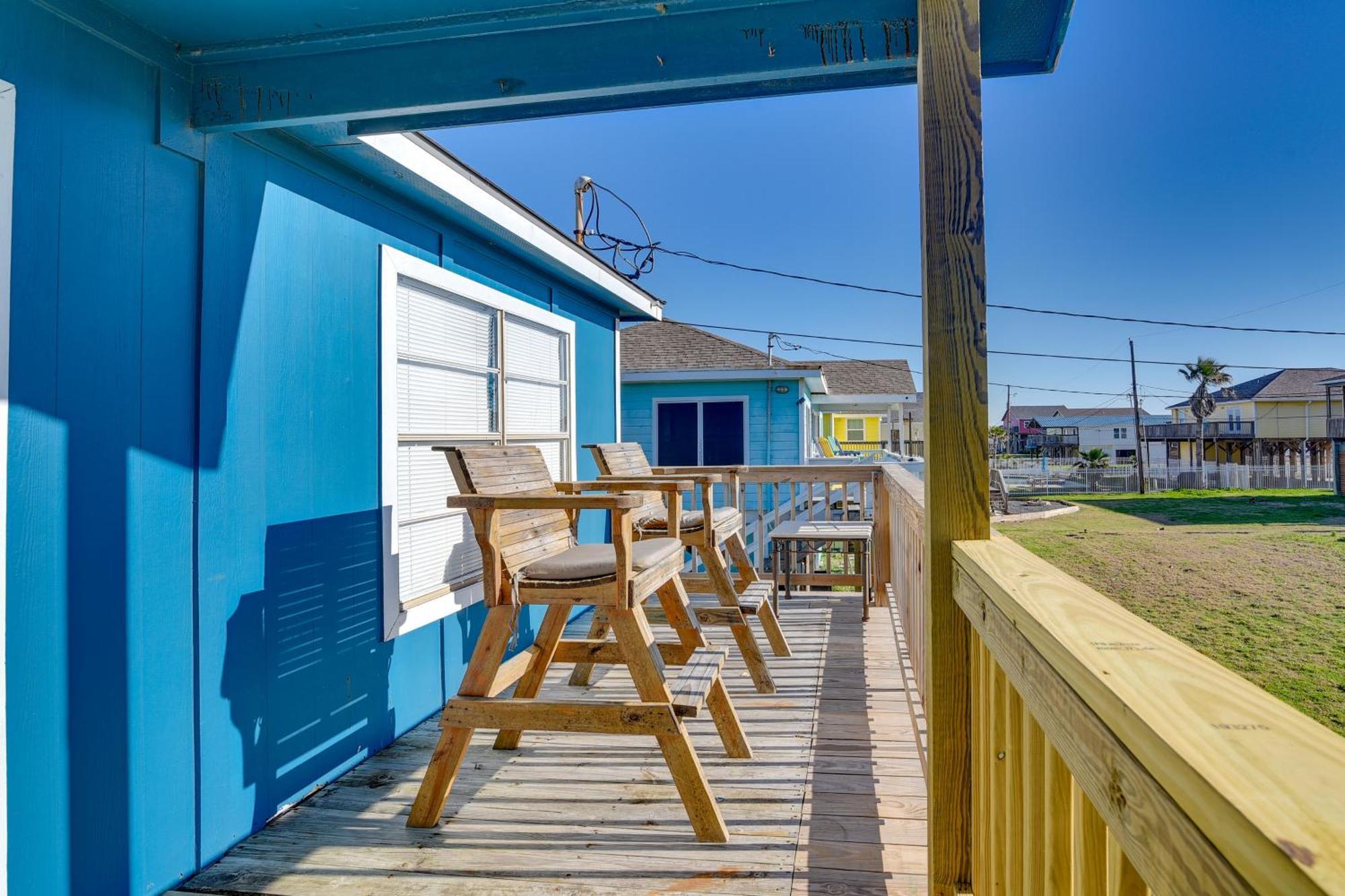 Second-Row Surfside Beach House Newly Renovated! 外观 照片