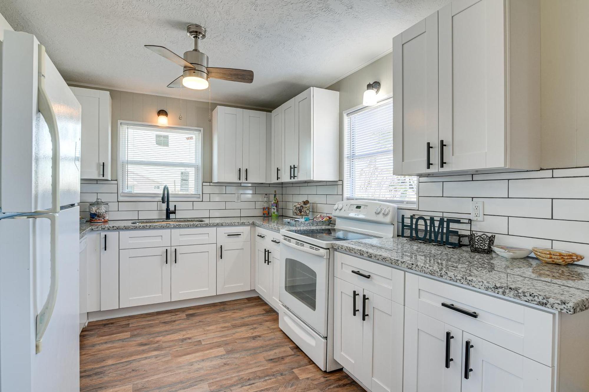 Second-Row Surfside Beach House Newly Renovated! 外观 照片