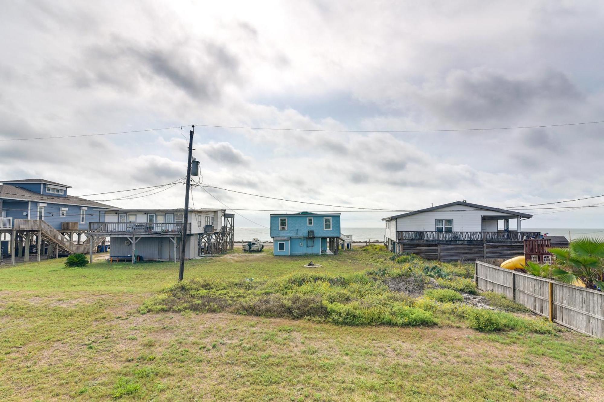 Second-Row Surfside Beach House Newly Renovated! 外观 照片