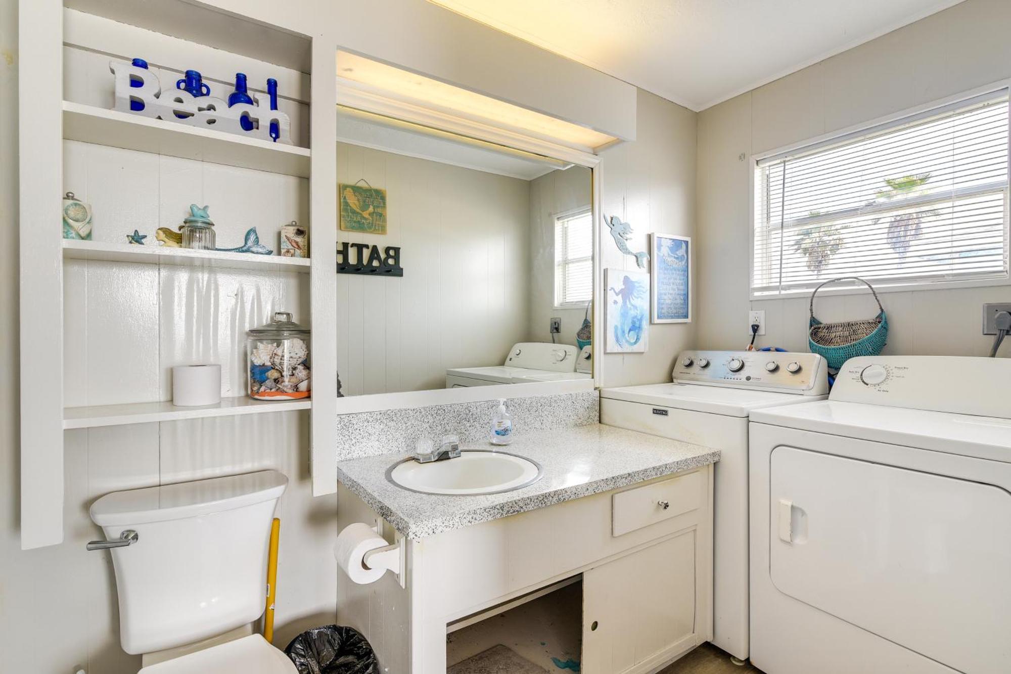 Second-Row Surfside Beach House Newly Renovated! 外观 照片